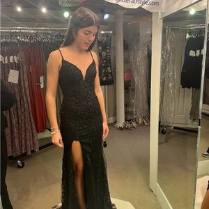 Elegant Black Evening Dress